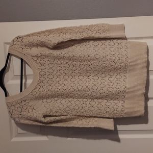 American Eagle like new sweater. Beige color with sparkle. Size Medium